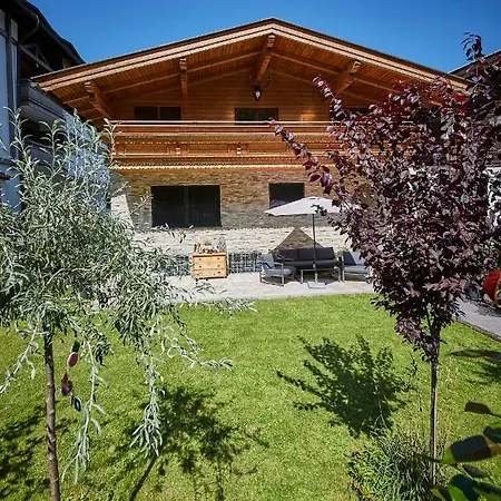 Landhaus Eberharter Apartment Saalbach